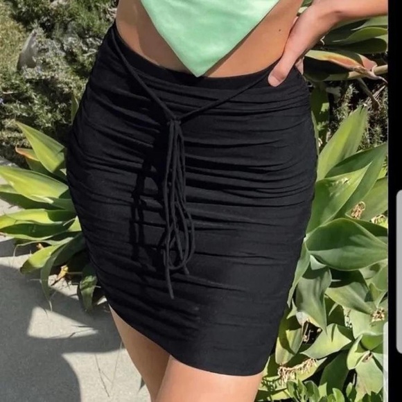 Princess Polly mesh black skirt - Picture 3 of 5